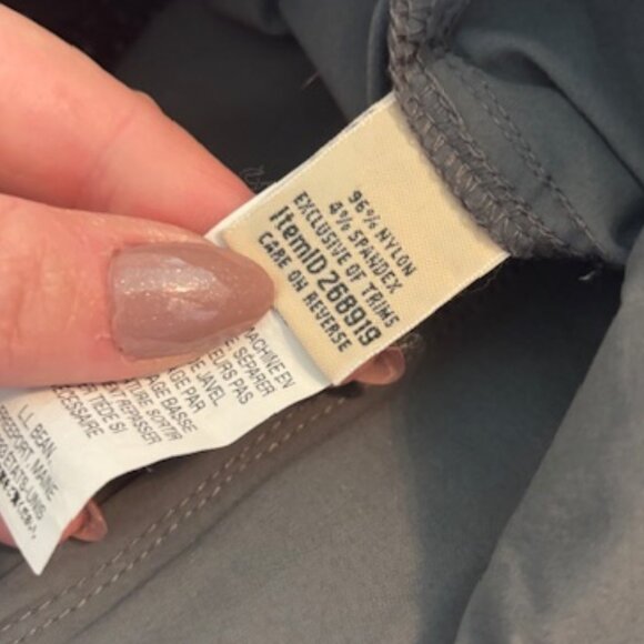 L.L. Bean Water-Repellent Comfort Trail Pants, Mid-Rise Straight-Leg size 18 - Picture 7 of 7